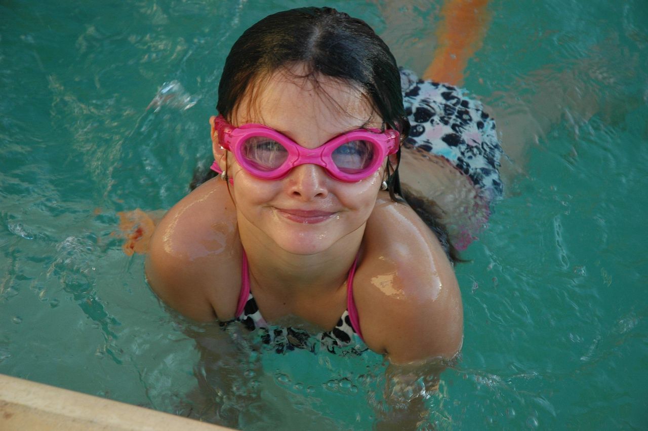 Wie Kinder Schwimmen lernen