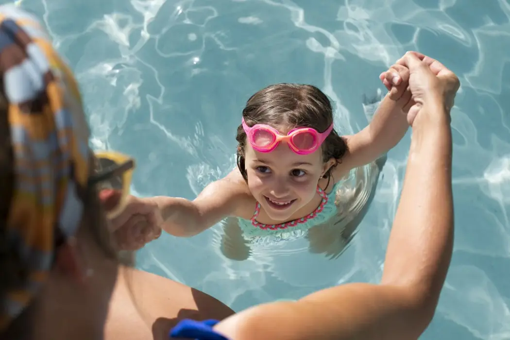 Fortbildung Wie Bringe Ich Meinem Kind Das Schwimmen Bei