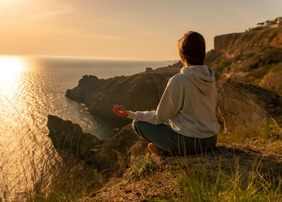 Yoga Frau An Kueste Sonnenaufgang